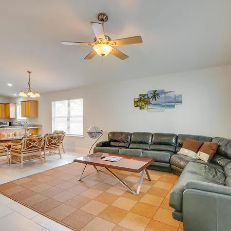 Pcb Vacation Home With Pool Access, 1 Mi To Beach!
